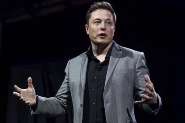 Elon Mask izneo zabrinjavajuće tvrdnje: Ljudi moraju da se spoje sa mašinama da ne bi postali beskorisni