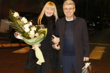 DANAS SU JEDAN OD NAJMOĆNIJIH PAROVA NA ESTRADI: Otkriveno kako  je Saša Popović zaprosio Suzanu!