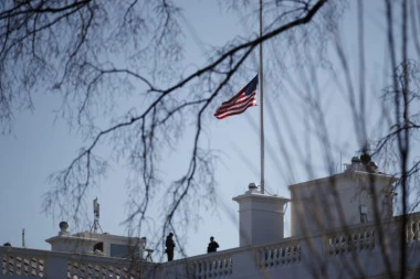 SAD PROTERUJU RUSKOG IZASLANIKA: Drugi čovek ambasade mora da napusti Vašington
