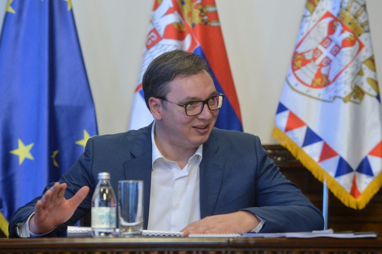 DOBILI SMO DVE PRELEPE DEVOJČICE: Vučić čestitao Marku Đuriću i Neli Kuburović
