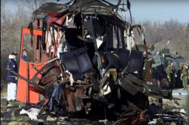 ZLOČIN BEZ KAZNE: Na današnji dan 1999, NATO avijacija je gađala autobus pun civila!