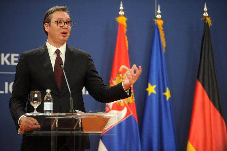 SKANDALOZNO! Javni linč predsednika Srbije! Albanski mediji udaraju na Vučića, svako ko je protiv njega dobar im je