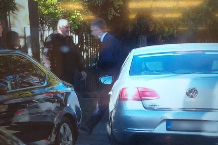 (FOTO) EKSKLUZIVNO! Boško došao kod Palmera u rezidenciju po instrukcije za rušenje Vučića