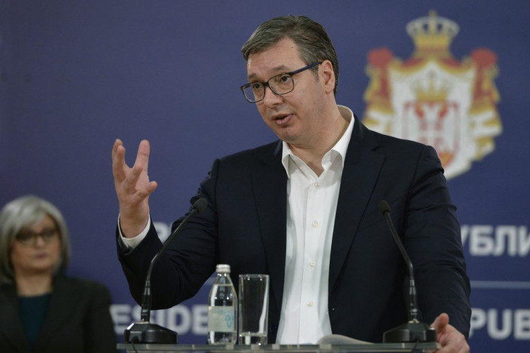 Vučić: Ljudi u Srbiji treba da budu pripremljeni za teške mere