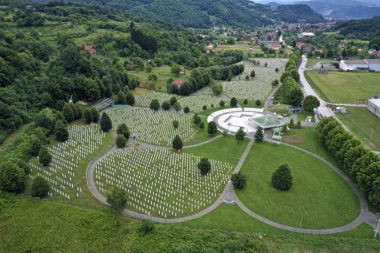 (VIDEO) Dogovoreni zločin Izetbegovića i naše strane: Srebrenica PRODATA ZA NATO INTERVENCIJU!