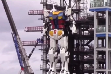 (VIDEO) Budućnost je stigla! Japanci napravili džinovskog robota od 18,2 metara