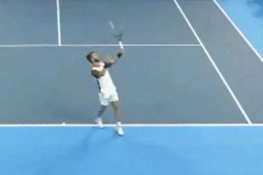 MUK! Ne, nije Kirjos, imamo NAJLUĐI servis u istoriji tenisa! (VIDEO)