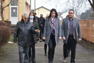 Vujović: Zamenjeni kotlovi u školi i vrtiću u Opovu