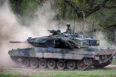 STIŽE POJAČANJE! Novi Leopardi za novu mađarsku brigadu! (VIDEO)