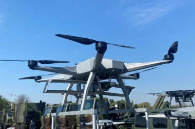 Fantastičan dan u Batajnici i za PR-DC: Redovi posetilca ispred domaćih dronova, ostvareni kontakti sa novim inženjerima (FOTO)