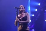 PRIJI SE SLOŠILO U KRAGUJEVCU: Hitno prekinut koncert mlade muzičke zvezde, prvi snimak sa lica mesta! (VIDEO)