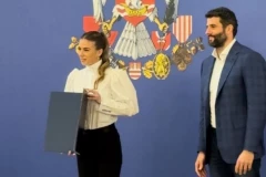 Priznanje za voditeljku Hepi televizije! Kruna Una dobila nagradu grada Beograda