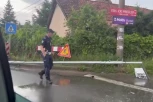 ODVALIO BANDERU! Udes u Bariču zbog kiše (VIDEO)