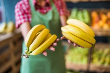 MOGU DA IZAZOVU BOL U STOMAKU I NADIMANJE: Ko nikako ne sme da jede banane?