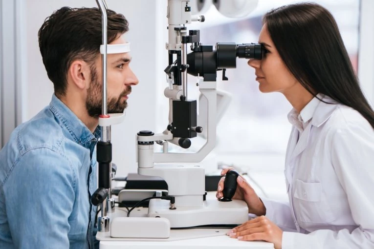 PODMUKLA BOLEST KOJA NEMA SIMPTOME: Povišen očni pritisak može da dovede do gubitka vida!