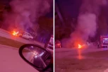 DRAMA U SMEDEREVSKOJ PALANCI: Izgoreo automobil nasred puta, vatrogasci odmah reagovali! (VIDEO)