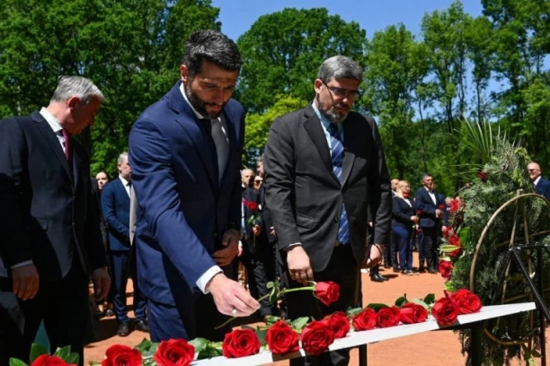 Aleksandar Šapić na obeležavanju Dana sećanja na žrtve genocida nad Srbima, Jevrejima i Romima u NDH!