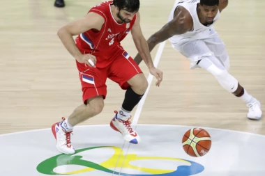 (VIDEO) Počelo zagrevanje za NBA: TEODOSIĆ vs LONZO BOL