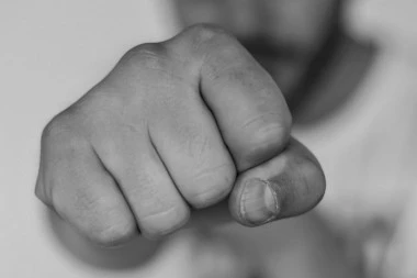 Stravično porodično nasilje u Prokuplju: Pretukao oca, pa uhapšen!
