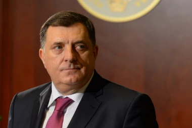 DODIK NAJAVIO: Srpska uvodi veronauku u srednje škole