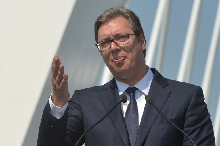 USPEH ZA PRIVREDU: Predsednik Vučić otvorio fabriku za obradu drveta u Sremskoj Mitrovici