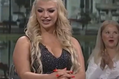 (FOTO) Pamela Anderson 2: Ova BOMBA se krije od očiju javnosti i rođena sestra je Miljane Kulić!