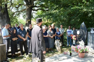 UBIJENA DECA SIMBOL SU STRADANJA SRPSKOG NARODA NA KOSMETU! "Učinjen je greh protiv čovečnosti, a demokratski svet je, bez stida, kapitulirao pred ideologijom mržnje i terorizmom"