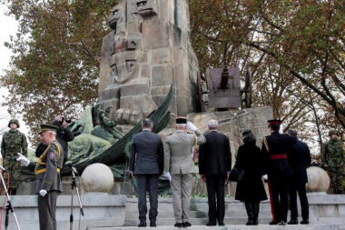 (FOTO) SRBIJA NE ZABORAVLJA: Na Francuskom vojnom groblju obeležen Dan primirja u Prvom svetskom ratu