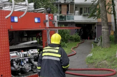 POŽAR U CENTRU VALJEVA: Evakuisani stanari, zapalile se podrumske prostorije