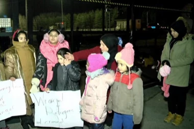 Vulin na Kelebiji: Niko nas neće posvađati sa Mađarskom, migranti su izmanipulisani