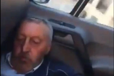 (VIDEO) "Nemoj, 'ustaviće nas, napravićemo s*anje": Čovek se krije od policije zbog zabrane kretanja, a od straha umire u kamionu