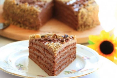 (RECEPT) Bolja od Doboš torte: Probajte "maminu" domaću poslasticu, jedno parče vam neće biti dovoljno