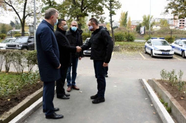 (FOTO, VIDEO) Policajci sa Voždovca u službi građana 24 sata dnevno: ZA NJIH NEMA ODMORA NI PRAZNIKA!