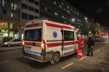 NOĆ U BEOGRADU: Dve saobraćajke i 85 INTEVRENCIJA hitne pomoći!
