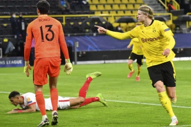 STRAŠAN MEČ U NEMAČKOJ: Revolveraški obračun Holanda i En Nesirija, Dortmund na kraju preživeo i prošao u četvrtfinale!
