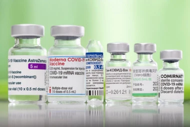 SZO ODOBRILA MODERNU: Američka vakcina dobila zeleno svetlo za hitnu upotrebu