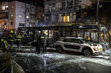 NAPADAČ AUTOMOBILOM ULETEO U MASU LJUDI: Teroristički napad u Izraelu, ima mrtvih (VIDEO)