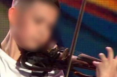 CRNE VESTI: Mladi violonista teško povređen u saobraćajki, OD SILINE UDARA IZLETEO KROZ PROZOR