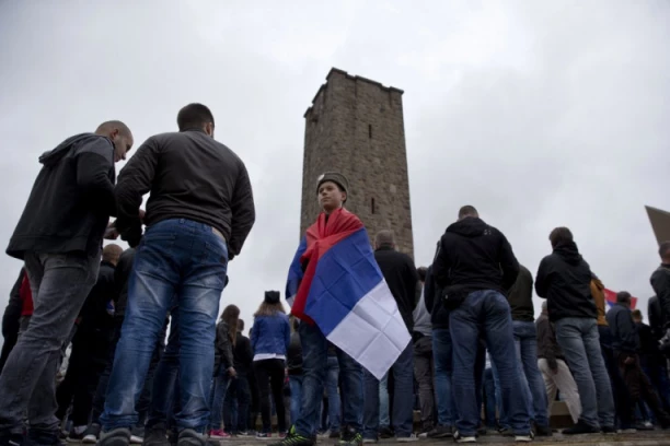 SRBI DANAS OBELEŽAVAJU NACIONALNI PRAZNIK VIDOVDAN! Centralna manifestacija u Kruševcu, liturgija u Gračanici, parastos na Gazimestanu!