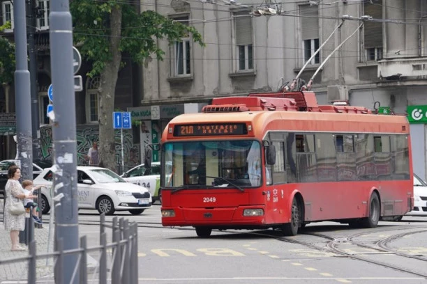 DANAS VELIKE IZMENE LINIJA GRADSKOG PREVOZA! Centar Beograda potpuno zatvoren - OVO JE DETALJAN SPISAK SVIH PROMENA!