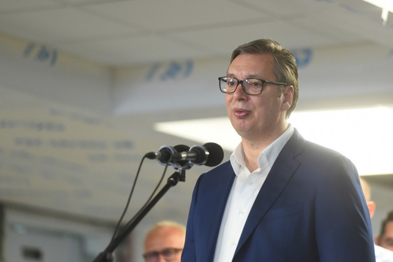 VUČIĆ SE ZAHVALIO SVIM RUDARIMA, A POSEBNO ŽENAMA: Bez vas ne bismo imali ni struje ni grejanja! (VIDEO)