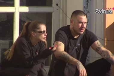 KREVET SE TRESAO: Dalila i Car se ZANELI u krevetu, emocije prštale na sve strane! (FOTO)