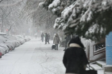 NEMCI U STRAHU OD POLARNE ZIME: Građani dobili spiskove šta obavezno da nabave i pripreme pre nego što stegne minus