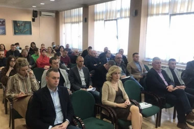 Promocija aktuelnih programa za privrednike u 17 RPK: Država obezbedila 2,5 milijardi dinara podrške