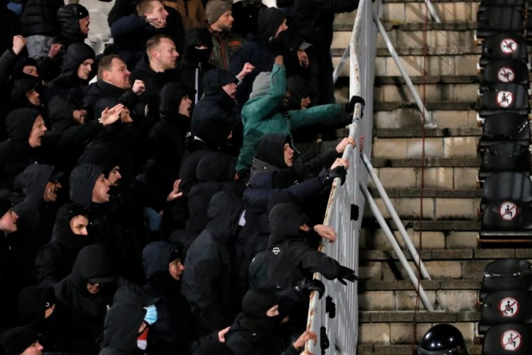 U INAT GROBARIMA: Stadion je REKAO svoje, Vazura (NE)ČUJE povike sa tribina!