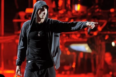 REPER MORBIDNIM SNIMKOM NAJAVIO NOVI ALBUM! Eminem ŠOKIRAO javnost HOROR trejlerom!