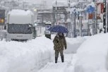 SNEŽNA OLUJA ODNELA JEDNU OSOBU! Za drugom tragaju spasioci, a sada se urušio i mol