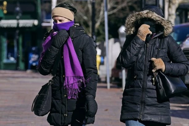 ZIMA SRBIJI KUCA NA VRATA! OČEKUJE SE MRAZ, A EVO I KADA: Vremenski rolerkoster ovog puta u znaku NAGLOG PADA TEMPERATURE