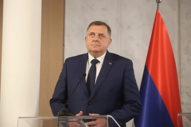 "MOŽEMO SAMO SAOSEĆANJEM BITI UZ VAS" Dodik uputio saučešće povodom masakra na Cetinju