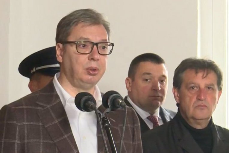 ZNAMO TAČAN BROJ LJUDI, IMAMO PRECIZNE SOFTVERE! Vučić o fotošop protestu opozicije: BRUTALAN FALSIFIKAT!